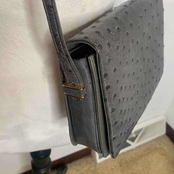 Cape Cobra Gray Leather Ostrich Print Vintage Crossbody Bag. MCB3014E - Picture 15 of 15